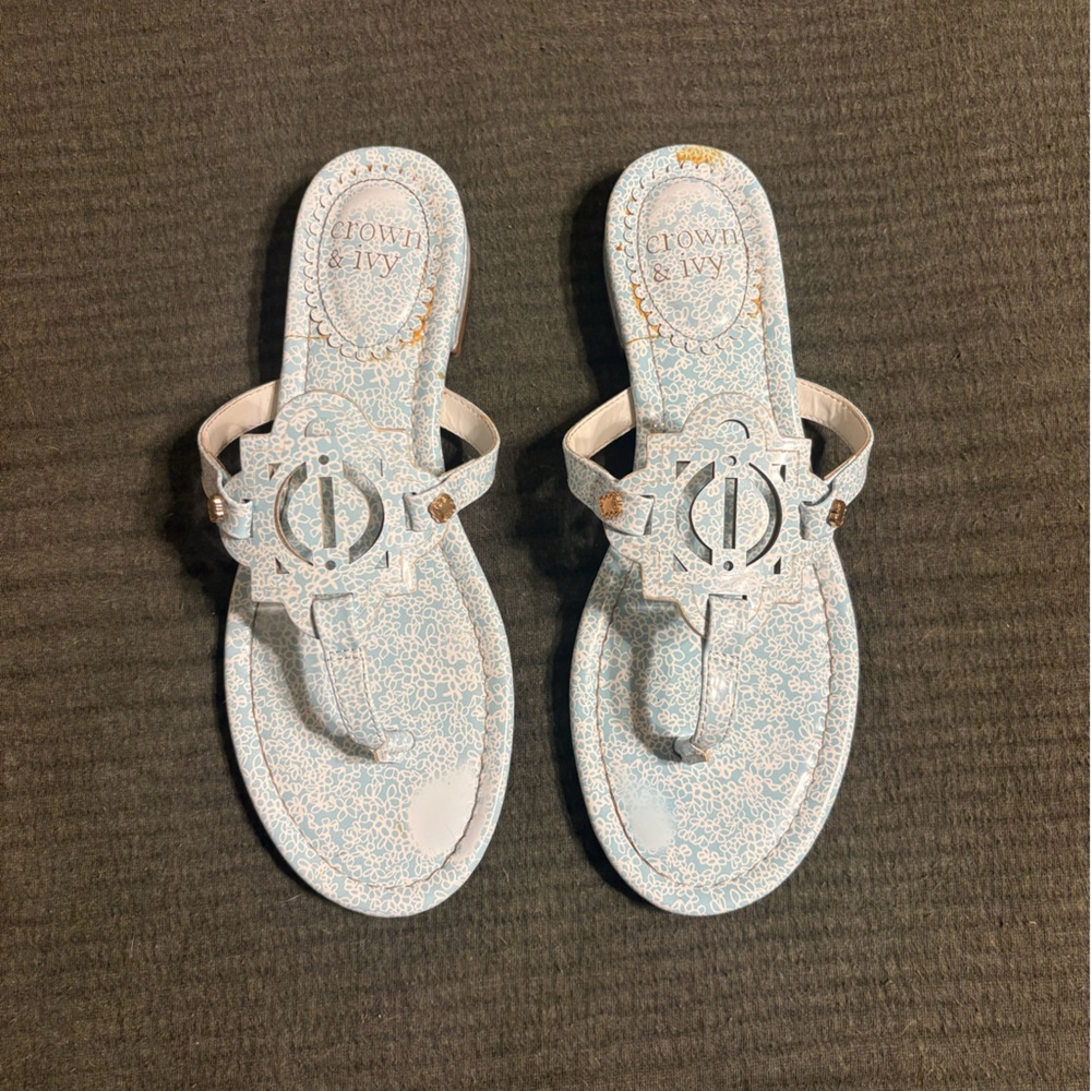 crown & ivy light blue floral logo thong sandals